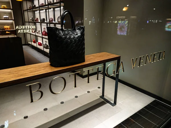 Berlín Alemania Febrero 2019 Bottega Veneta Store Italian Luxury Goods — Foto de Stock