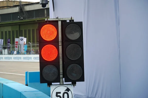 德国柏林 2019年5月24日 Fia Formula E锦标赛期间赛道上的交通灯 这是一种仅使用全电动汽车的赛车 — 图库照片