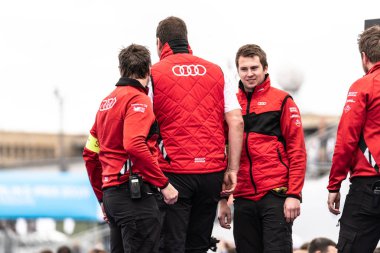 Berlin, Almanya - 25 Mayıs 2019: Abb Fia Formula E Şampiyonası sırasında Audi Racing takım üyeleri, otomobil yarışı sınıfı, sadece elektrikli araba kullanarak