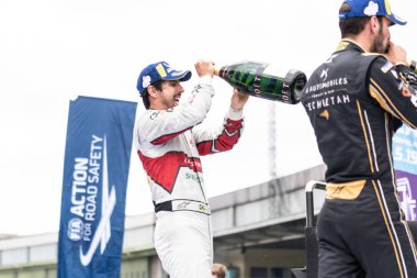 Berlin, Almanya - 25 Mayıs 2019: Brezilyalı profesyonel yarış pilotu Lucas Tucci di Grassi, E-Prix Abb Fia Formula E yarış otomobili Şampiyonası Ödül Töreni'nde podyuma çıktı