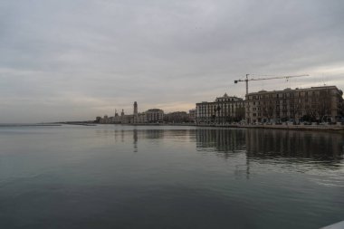 Bari güvertesi, Bari rıhtımı, Apulia, İtalya