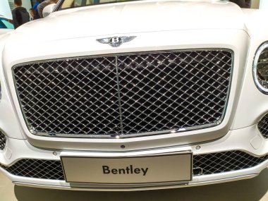 Berlin, Almanya - 12 Ekim 2019 Bentley arabası. Bentley Motors Limited, lüks otomobiller tasarlayan, geliştiren ve üreten bir İngiliz şirketidir.