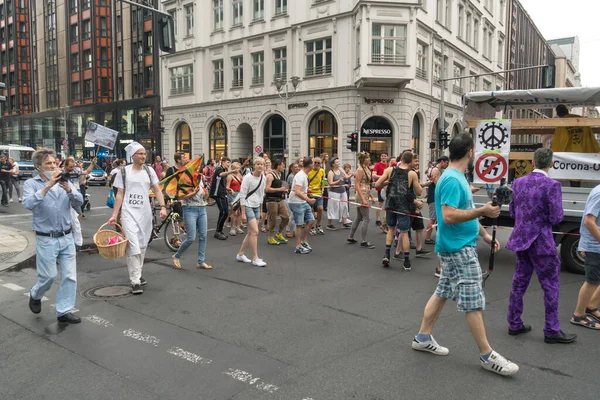 Berlín Alemania Junio 2020 Desfile Por Libertad Manifestación Danza Corona —  Fotos de Stock