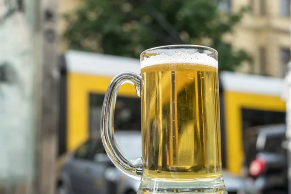 Beer Tankard Glass White Foam Selective Focus Background Out Focused — Stock Photo, Image