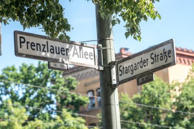 Prenzlauer Allee ve Stargarder cadde isimleri, Berlin, Almanya 'da Prenzlauer Berg ilçesinde