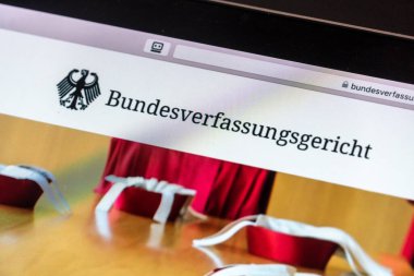 Berlin, Almanya - 18 Haziran 2020: Alman Bundesverfassungsgerichts 'in web sitesi, Federal Anayasa Mahkemesi, Federal Almanya Cumhuriyeti Yüksek Anayasa Mahkemesi