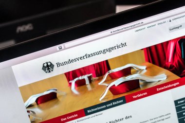Berlin, Almanya - 18 Haziran 2020: Alman Bundesverfassungsgerichts 'in web sitesi, Federal Anayasa Mahkemesi, Federal Almanya Cumhuriyeti Yüksek Anayasa Mahkemesi