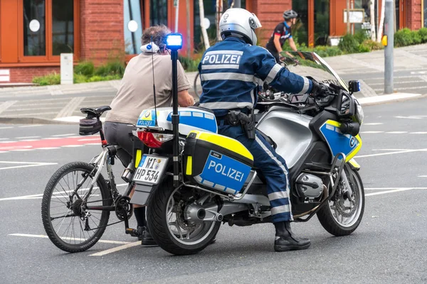 Frankfurt Main Germany June 2020 Unrecognizable German Policeman His Bmw — Stock Photo, Image
