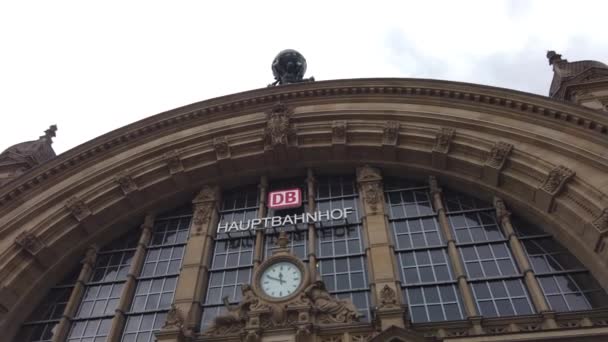 Frankfurt Main Deutschland Juni 2020 Außenfassade Des Frankfurter Hauptbahnhofs — Stockvideo