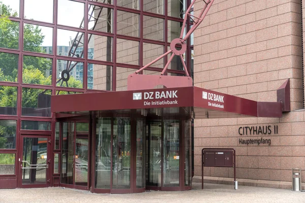 Frankfurt Main Duitsland Juni 2020 Bewegwijzering Van Een Bankkantoor Bank — Stockfoto