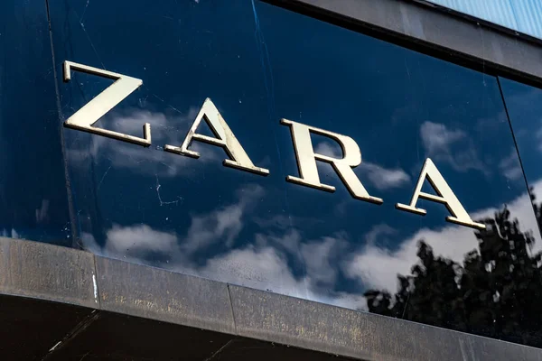 Praga República Checa Julio 2020 Tienda Zara Zara Una Tienda — Foto de Stock