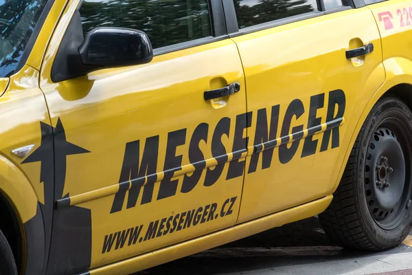 Praga República Checa Julho 2020 Serviço Aluguer Automóveis Messenger Carro — Fotografia de Stock