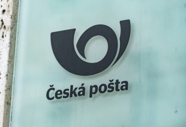Prag, Çek Cumhuriyeti - 23 Temmuz 2020: Çek Cumhuriyeti 'nin devlet posta şirketi Çek Posta Postası' nın (esk pota) imzası