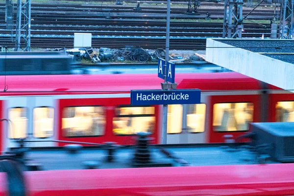 Munich Germany July 2020 Fast Train Passing Munich Hackerbrcke Station — Stock Photo, Image