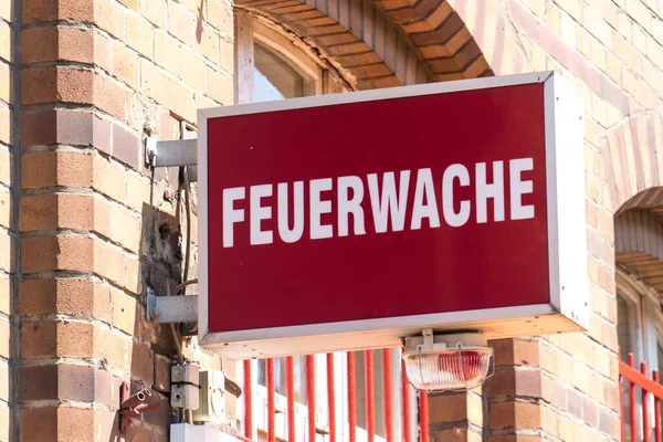 Señalización Feuerwache Alemán Para Estación Bomberos — Foto de Stock