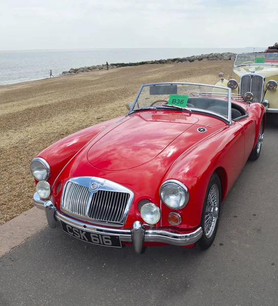 Felixstowe Suffolk Engeland Mei 2017 Oldtimer Rood Mga Geparkeerd Strandboulevard — Stockfoto