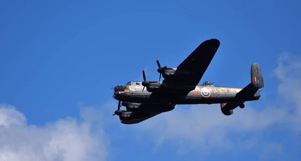 Ickwell Bedfordshire England 2019年9月01日 Avro Lancaster第二次世界大戦中の爆撃機 — ストック写真