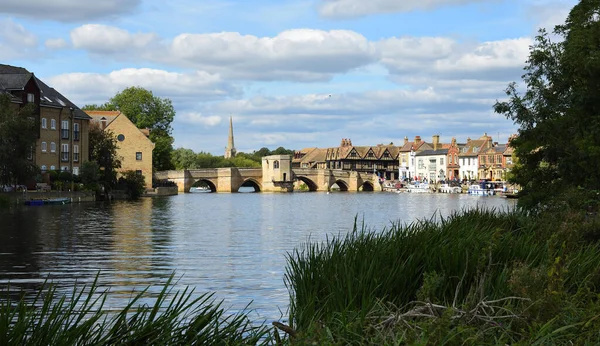 Ouse Bij Ives Cambridgeshire Met Historische Brug Rivierhaven — Stockfoto