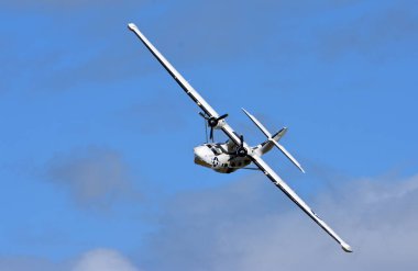 ICKwell, BEDFORDSHIRE, İngiltere - Eylül 06, 2020: Vintage PBY-5A Catalina Miss Pick (G-PBYA) Uçuş Gemisi.