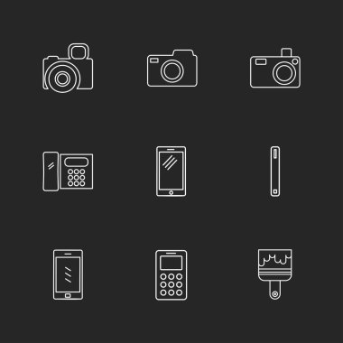 siyah arka plan üzerine minimalist düz vektör app simge kümesi