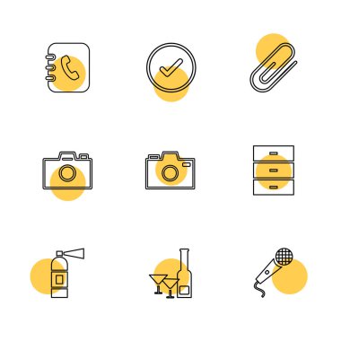 Beyaz arka plan üzerinde renkli daireler ile minimalist düz vektör app simgeleri