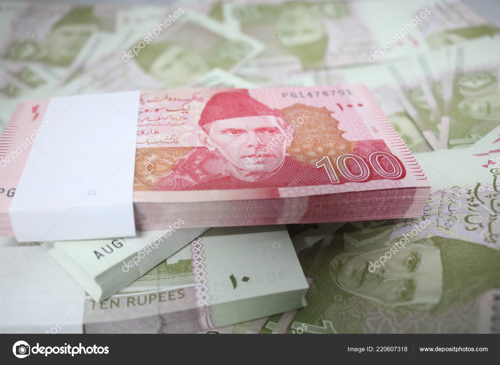1600 dollars in pakistani rupees deals