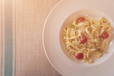 Plaka makarna Üstten Görünüm;