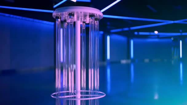 Мощная промышленная ультрафиолетовая кварцевая лампа для дезинфекции — стоковое видео
