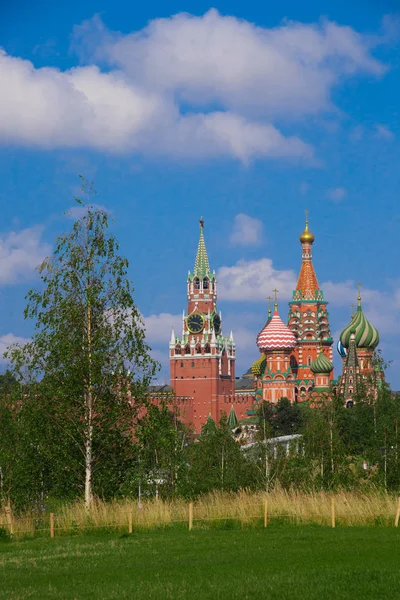 Symbole Russlands Der Rote Spasskaja Turm Des Moskauer Kreml Und — Stockfoto