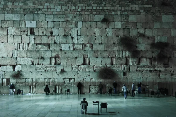 Wailing Wall Jerusalem Night Lone Prayer Chair Sits Front Wal — Stock Photo, Image