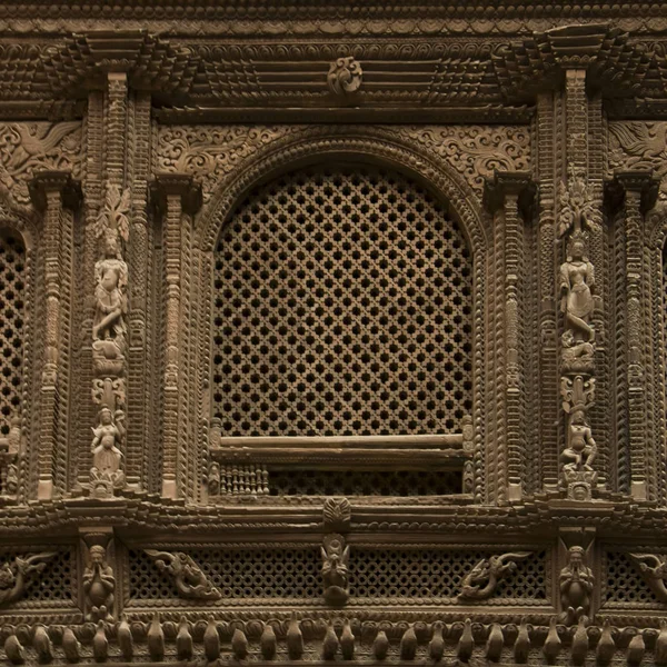 Balkon Grzywny Rzeźba Drewnie — Zdjęcie stockowe