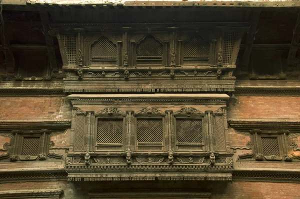 Balkon Dobrze Carvingskathmandu Drewna Nepal Balkon Grzywny Rzeźby Drewnie Stary — Zdjęcie stockowe