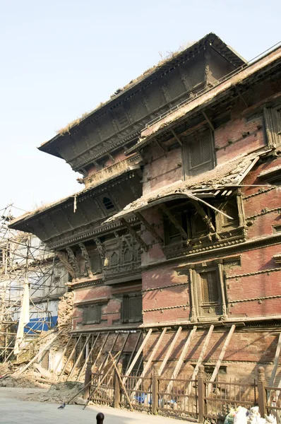 Ruinas Del Palacio Asiáticokatmandú Nepal Antiguo Palacio Real Katnmandú Severamente — Foto de Stock