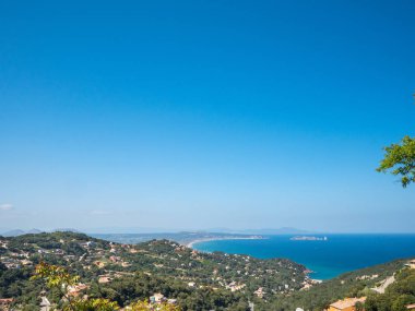 Begur Kalesi, Catalonia, İspanya'dan Akdeniz görünüm