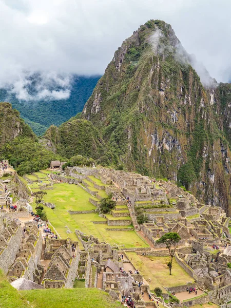 Machu Picchu Sitesini Kaplayan Bulutlar — Stok fotoğraf