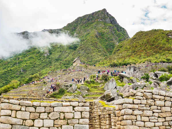 Widok Turystów Odwiedzających Machu Picchu Obraz Stockowy