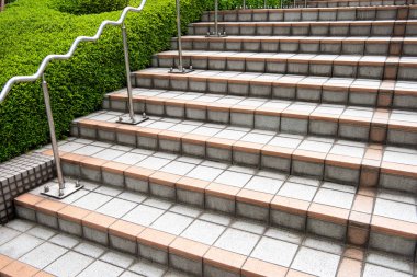 Adım açık, dış merdiven uzun merdiven