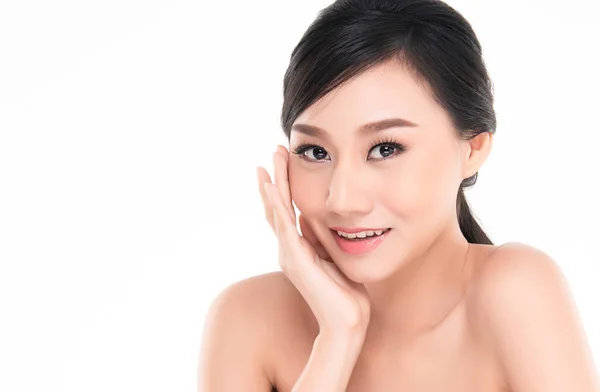 Hermosa Mujer Asiática Joven Con Piel Limpia Fresca Mirar Hacia — Foto de Stock