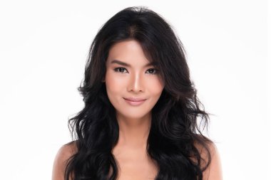 Güzel genç Asyalı kadın ile temiz taze cilt bak. Kız Güzellik yüz bakımı. Yüz tedavi. Kozmetik, güzellik ve spa, makyaj, 