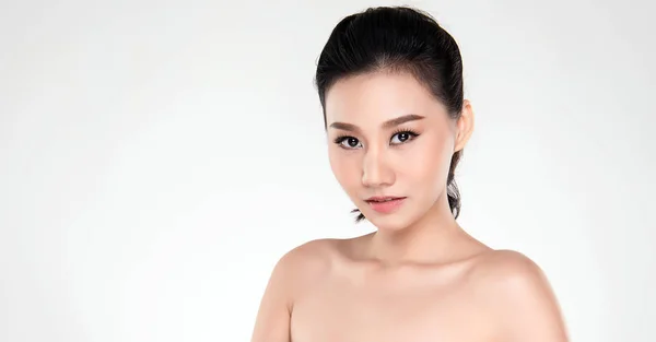 Belle Jeune Femme Asiatique Avec Look Propre Peau Fraîche Fille — Photo