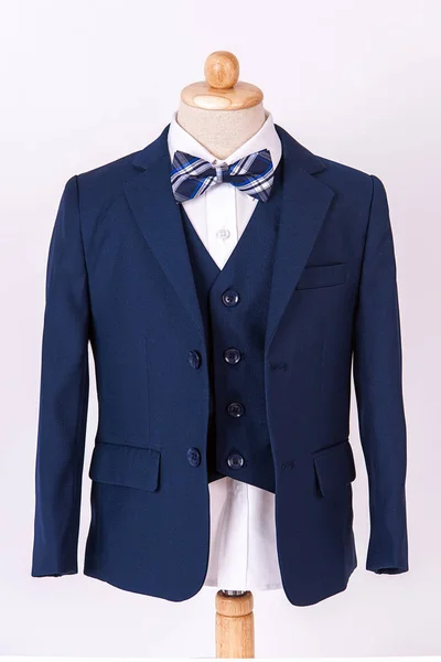 Mooie Mannen Jas Blauwe Pak Met Overhemd Strikje Witte Achtergrond — Stockfoto