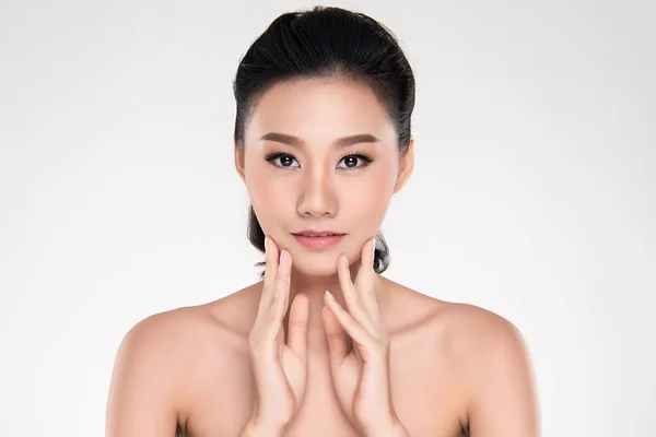 Belle Jeune Femme Asiatique Avec Look Propre Peau Fraîche Fille — Photo