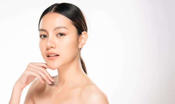 Vacker Ung Asiatisk Kvinna Med Ren Fräsch Hud Look Tjejens — Stockfoto