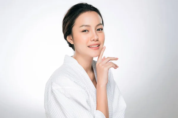 Beautiful Young asian Woman with Clean Fresh Skin — Stock Photo, Image