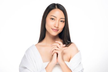 Temiz ciltli güzel Asyalı bir kadın.