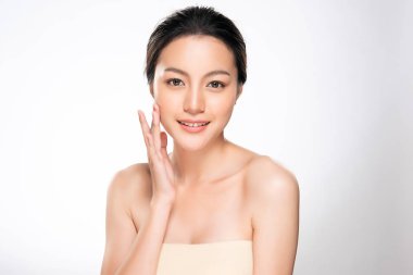 Temiz ciltli güzel Asyalı bir kadın.,