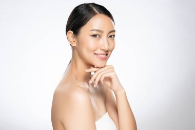 Temiz ciltli güzel Asyalı bir kadın.,