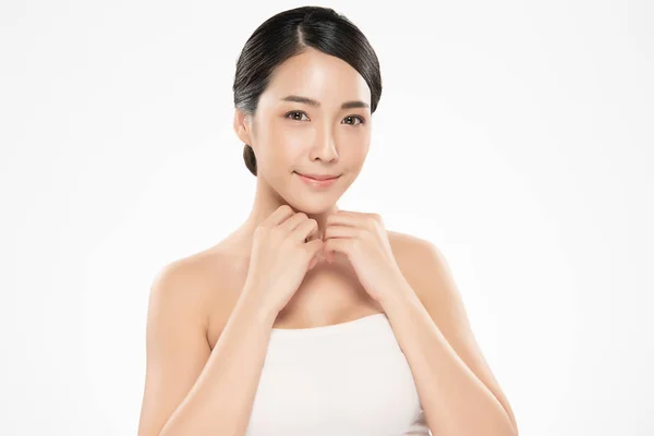 Beautiful Young Asian Woman with Clean Fresh Skin, — Stock Photo, Image