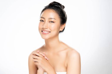 Temiz ciltli güzel Asyalı bir kadın.,