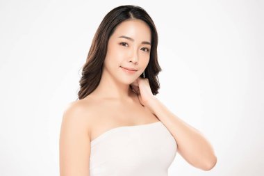 Temiz ciltli güzel Asyalı bir kadın.,